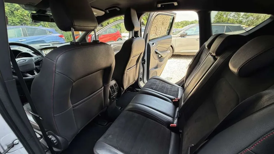FORD Kuga -