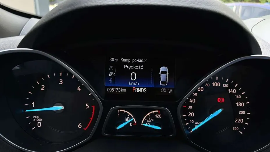 FORD Kuga -