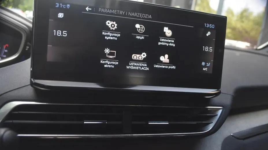 PEUGEOT 5008 -