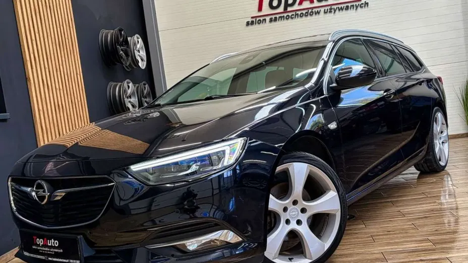 OPEL Insignia -
