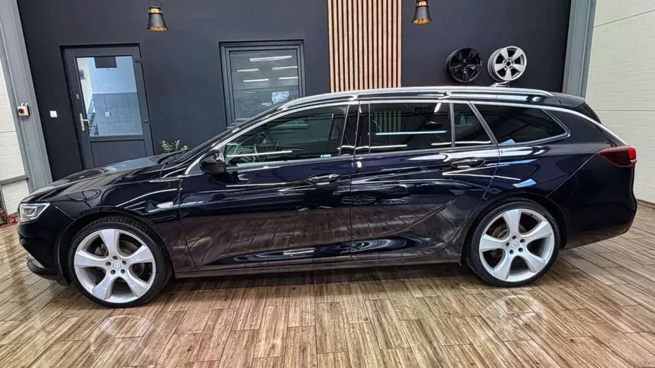 OPEL Insignia -