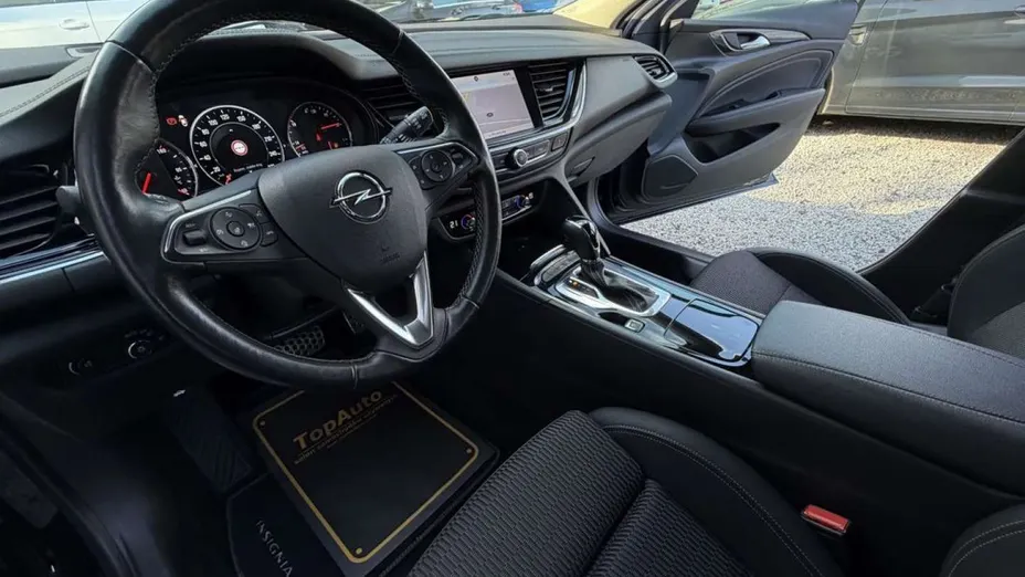 OPEL Insignia -