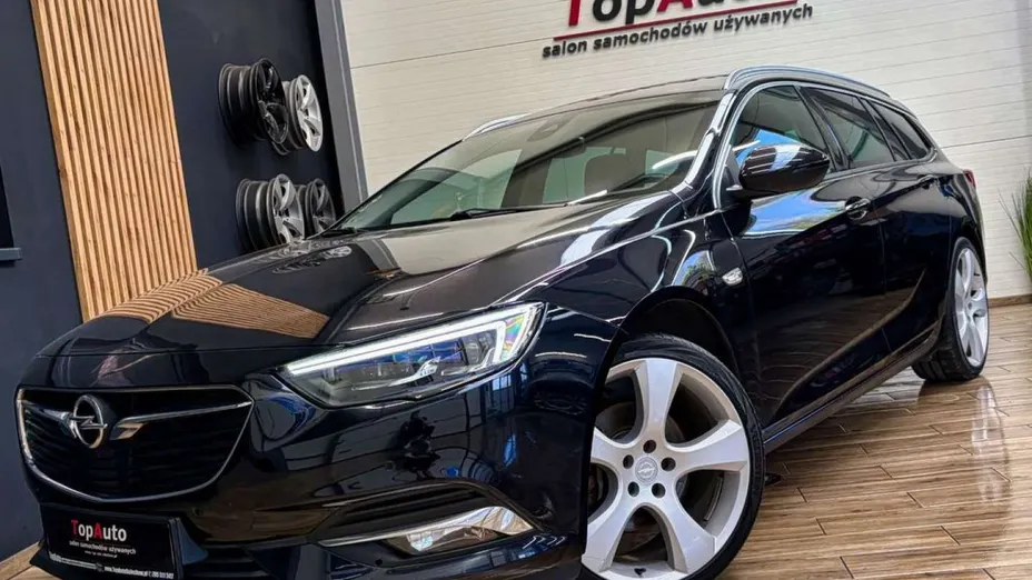 OPEL Insignia -