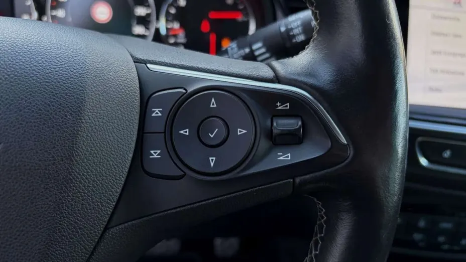OPEL Insignia -