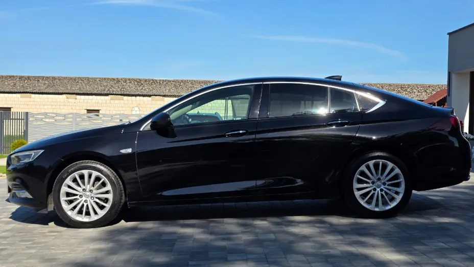 OPEL Insignia -