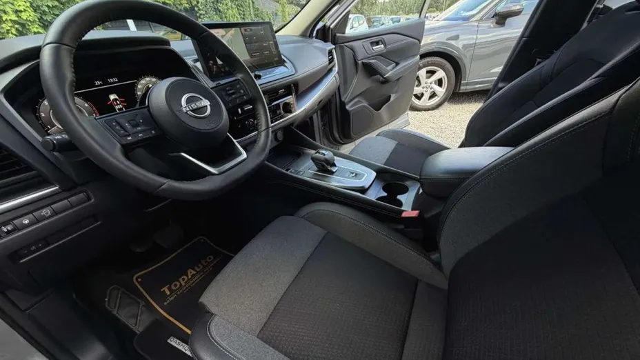 NISSAN Qashqai -