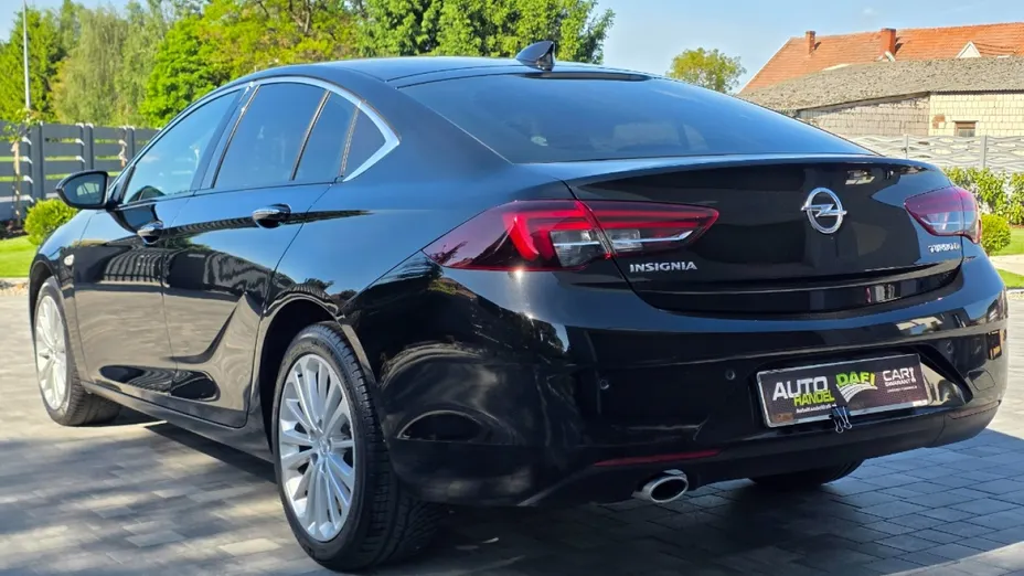 OPEL Insignia -