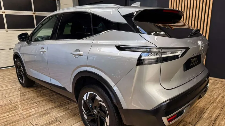 NISSAN Qashqai -
