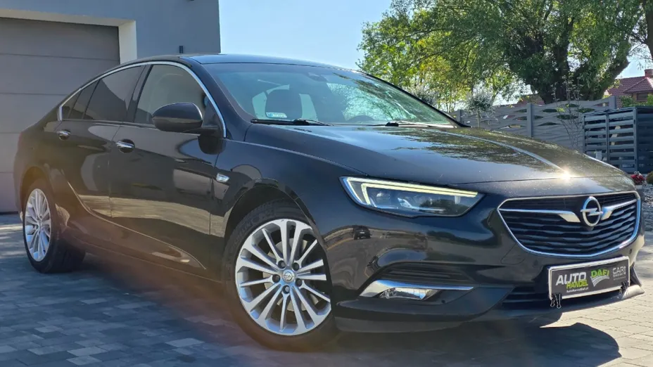 OPEL Insignia -