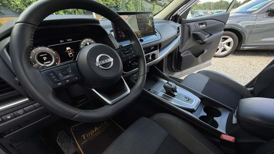NISSAN Qashqai -