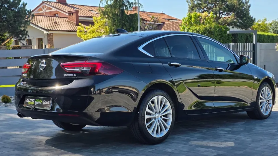 OPEL Insignia -