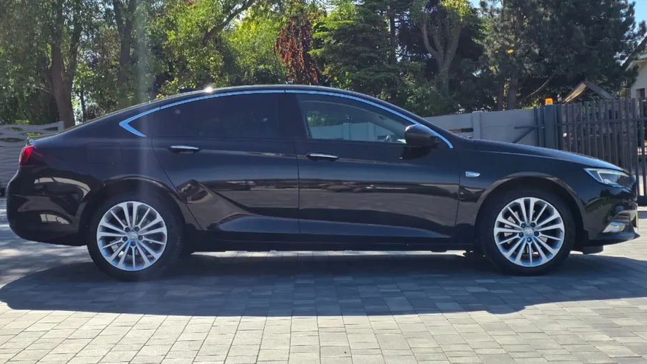 OPEL Insignia -