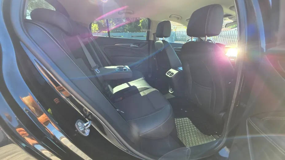 OPEL Insignia -