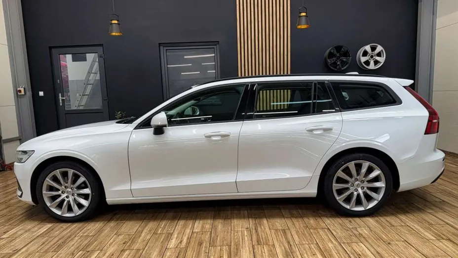 VOLVO V60 -
