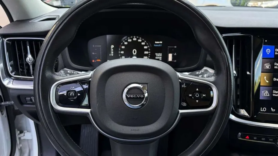 VOLVO V60 -