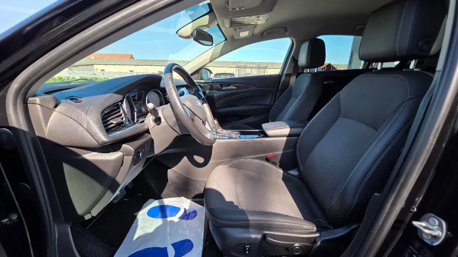 OPEL Insignia -