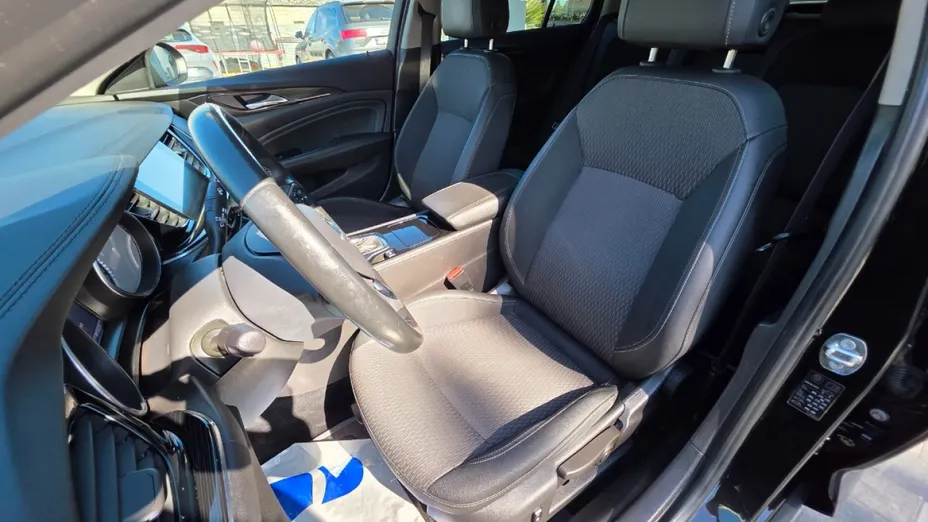 OPEL Insignia -