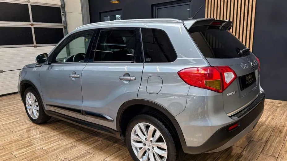 SUZUKI Vitara -