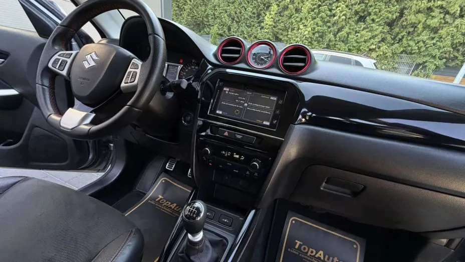 SUZUKI Vitara -