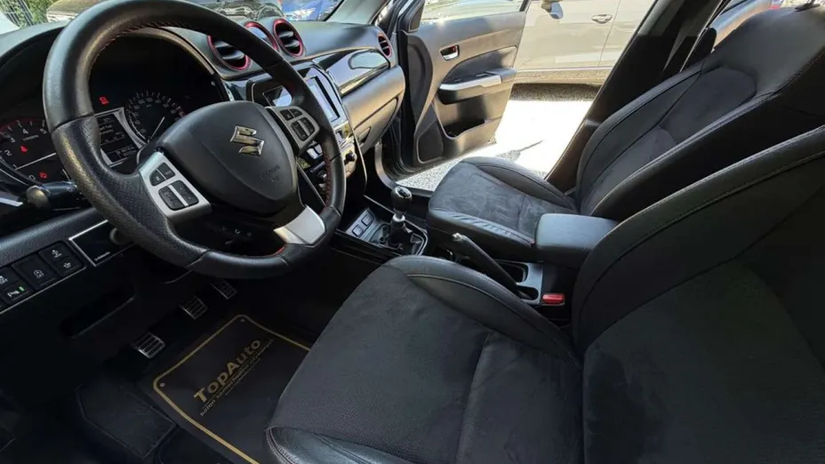 SUZUKI Vitara -