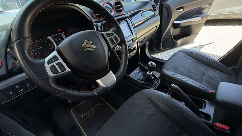 SUZUKI Vitara -