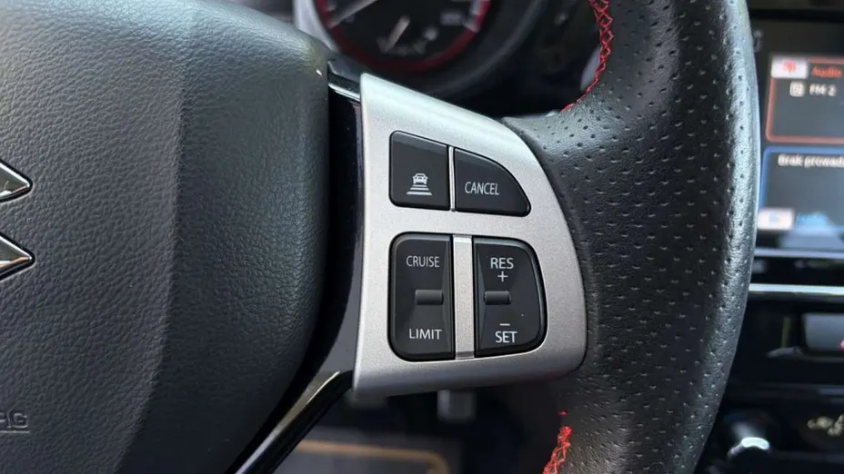 SUZUKI Vitara -