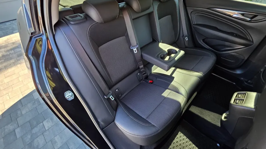 OPEL Insignia -