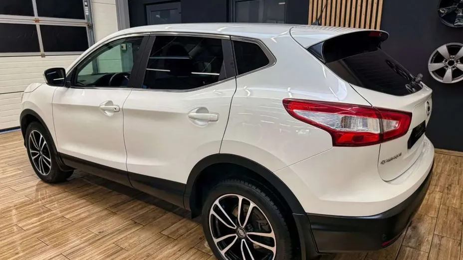 NISSAN Qashqai -