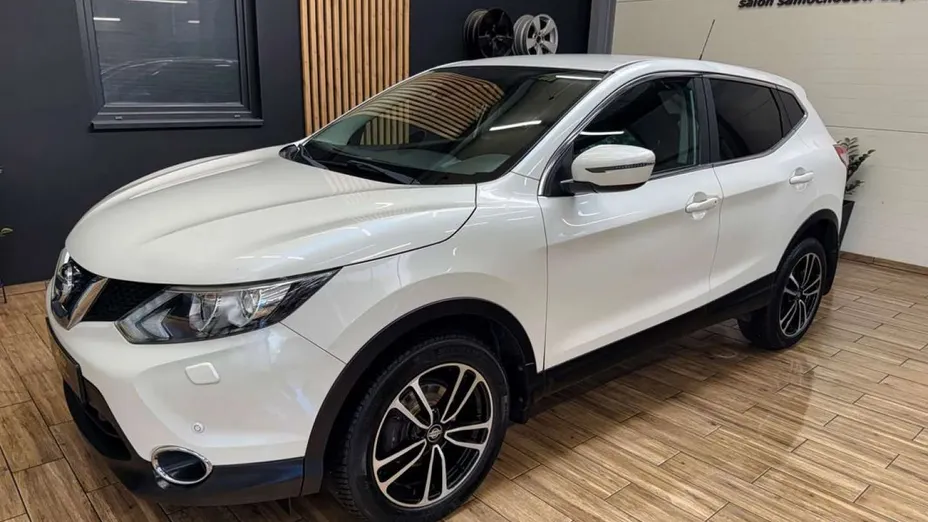 NISSAN Qashqai -