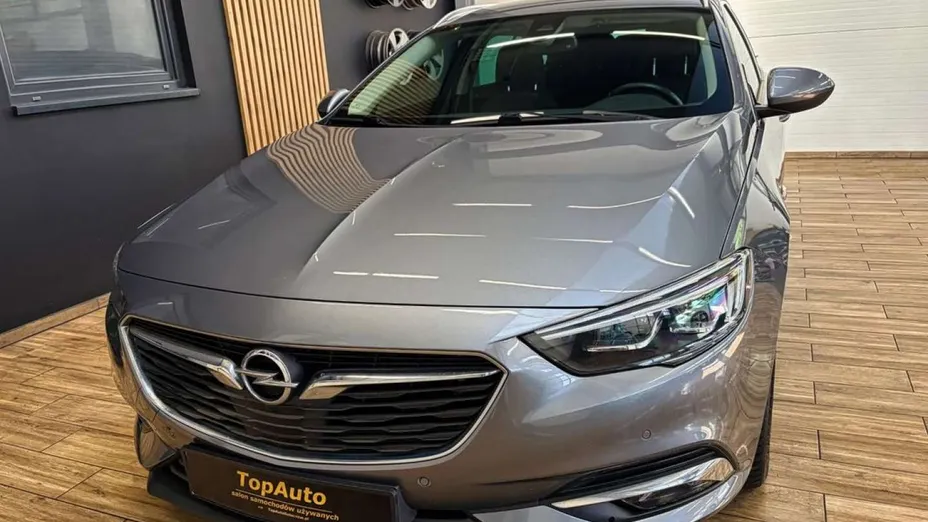OPEL Insignia -