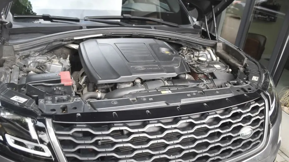 LAND ROVER Range Rover Velar -