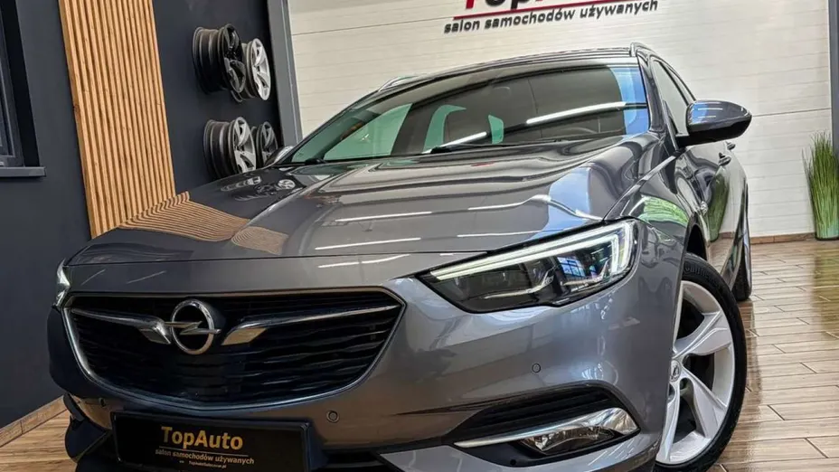 OPEL Insignia -