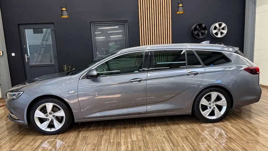 OPEL Insignia -