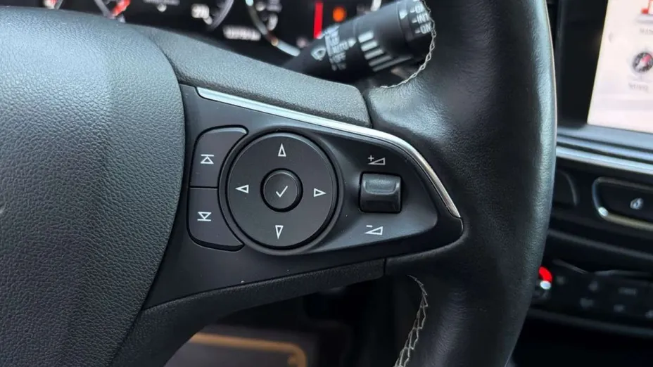 OPEL Insignia -