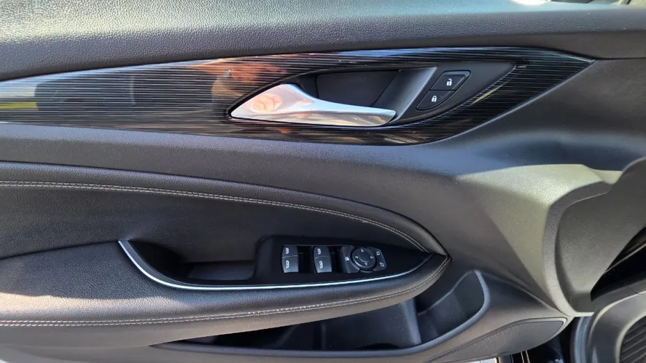 OPEL Insignia -