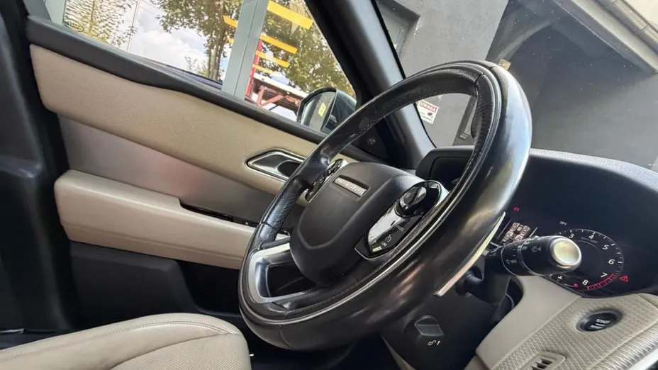 LAND ROVER Range Rover Velar -