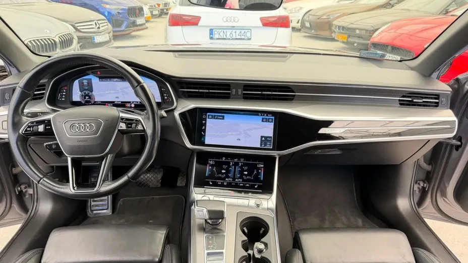 AUDI A6 -