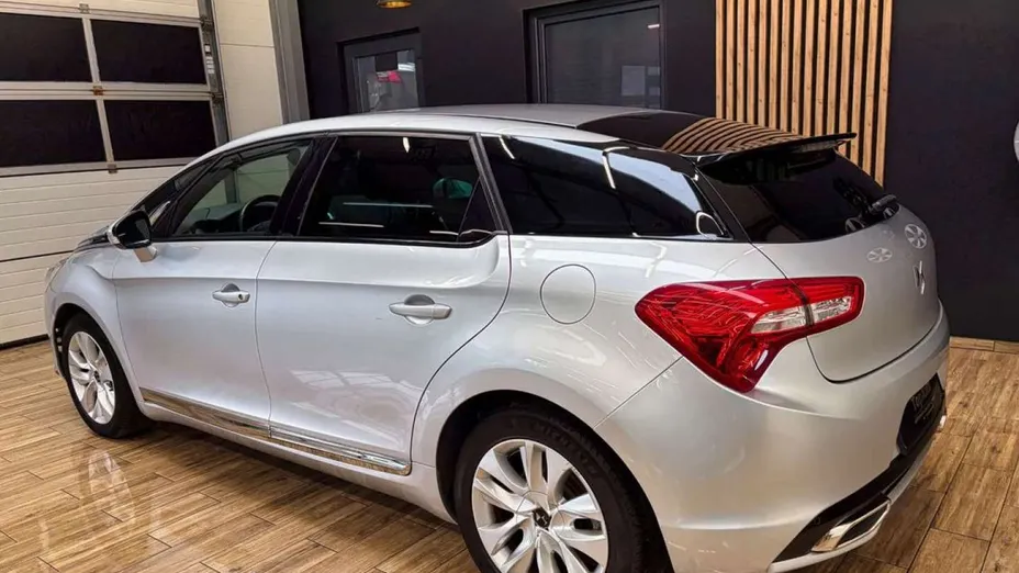 CITROEN DS5 -