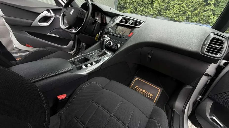 CITROEN DS5 -