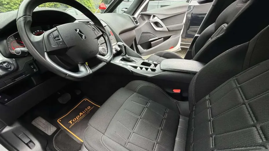 CITROEN DS5 -