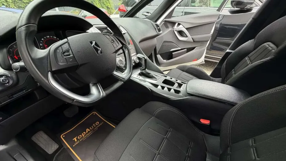 CITROEN DS5 -