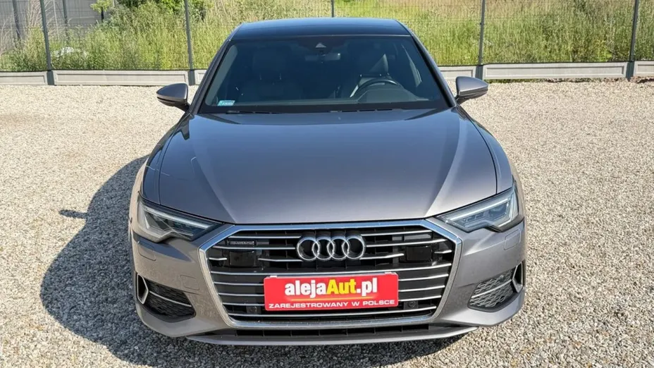 AUDI A6 -
