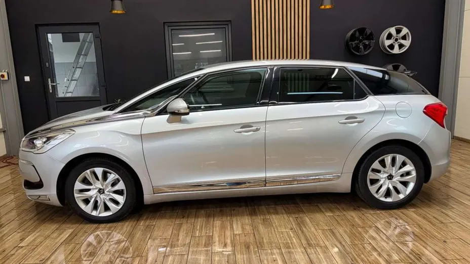 CITROEN DS5 -