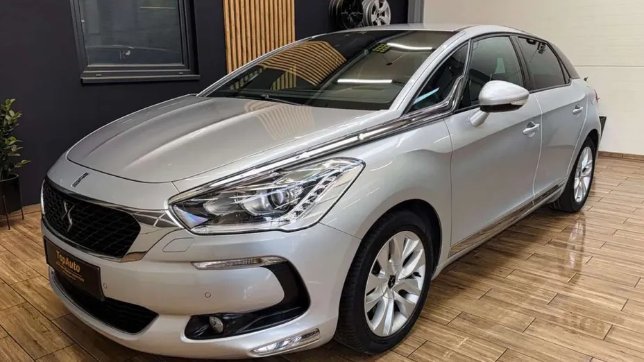 CITROEN DS5 -