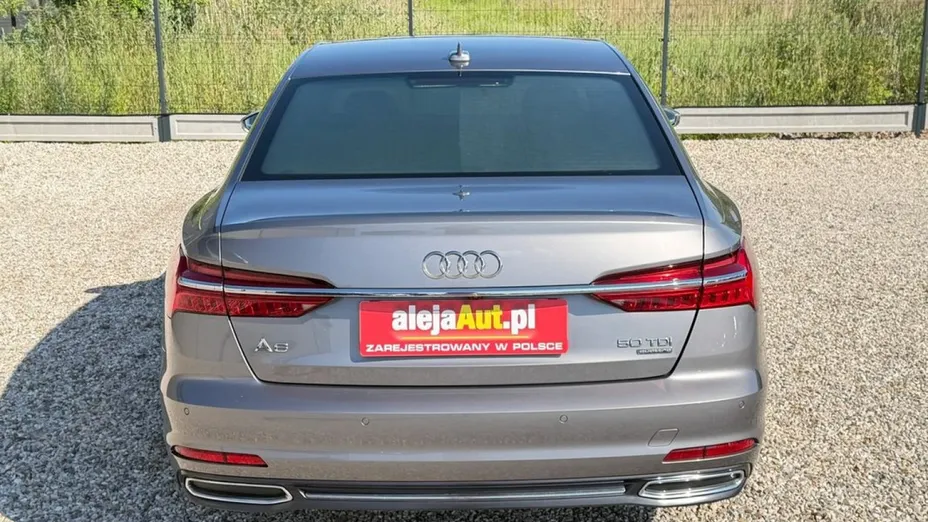 AUDI A6 -