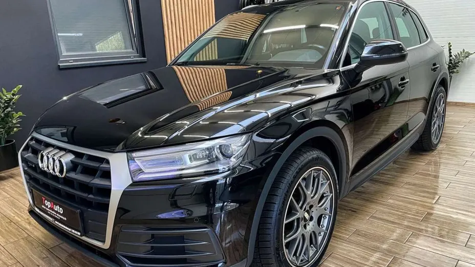 AUDI Q5 -