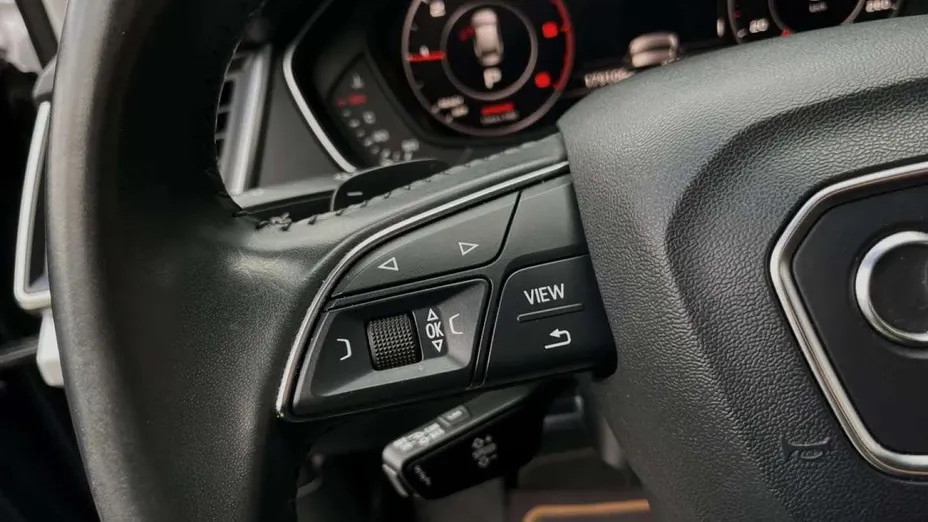 AUDI Q5 -