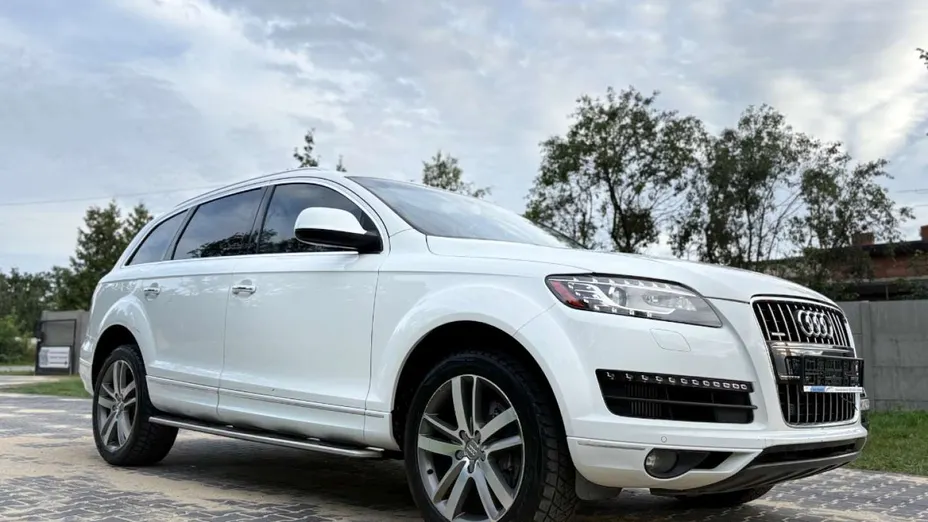 AUDI Q7 -