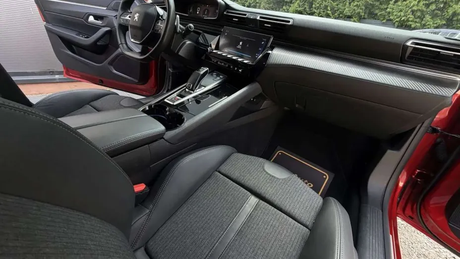 PEUGEOT 508 -