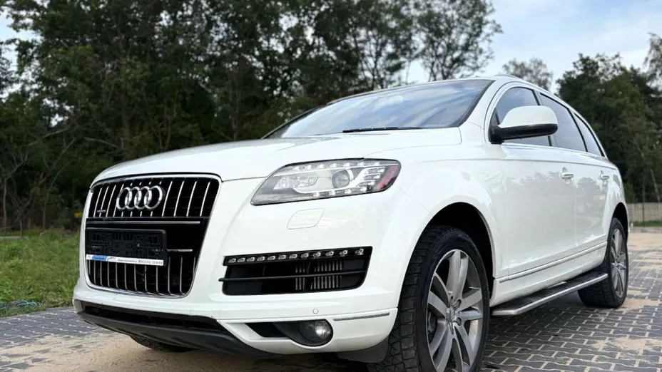 AUDI Q7 -
